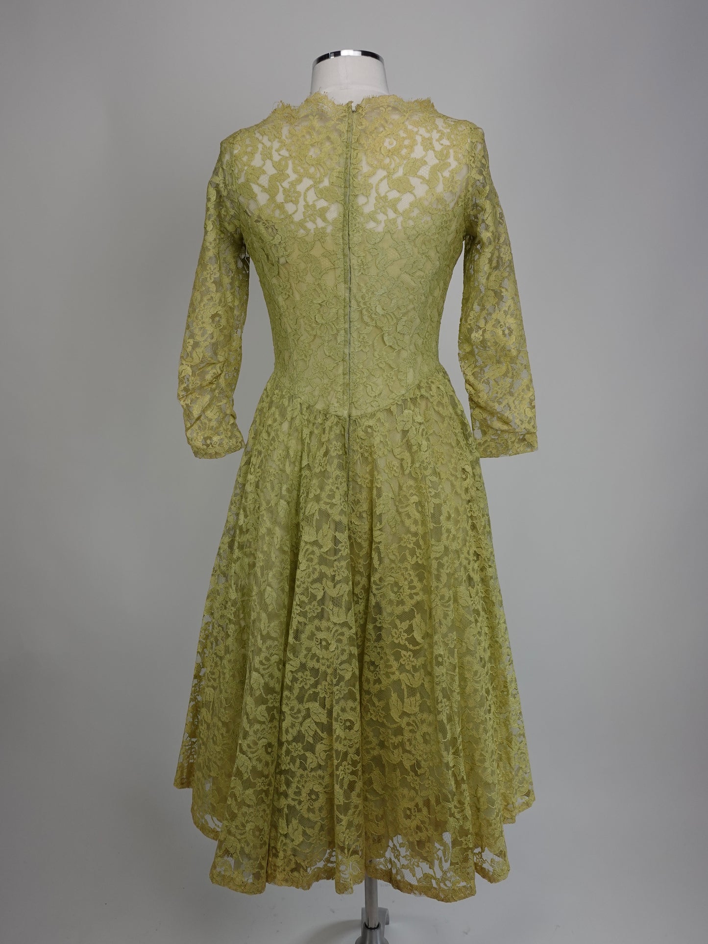 1960S - LIGHT GREEN LACE MESH TEA DRESS