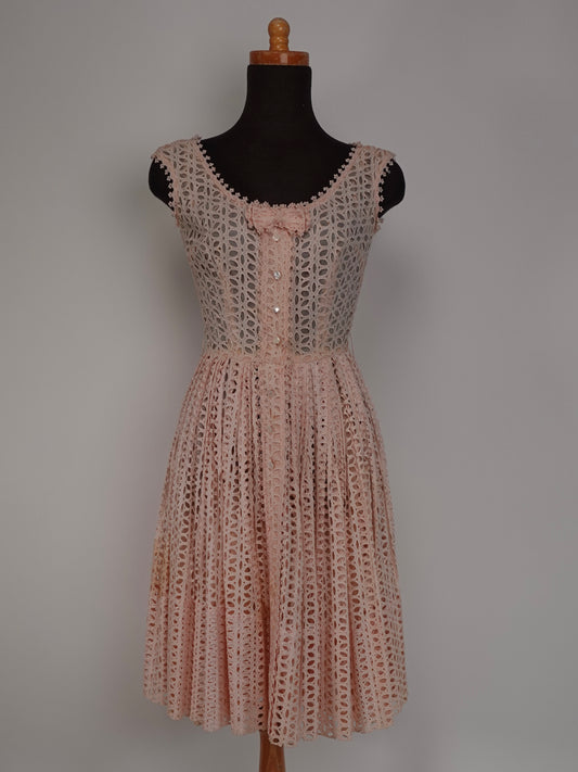 1960S - (PINK CROCHET/LACE)