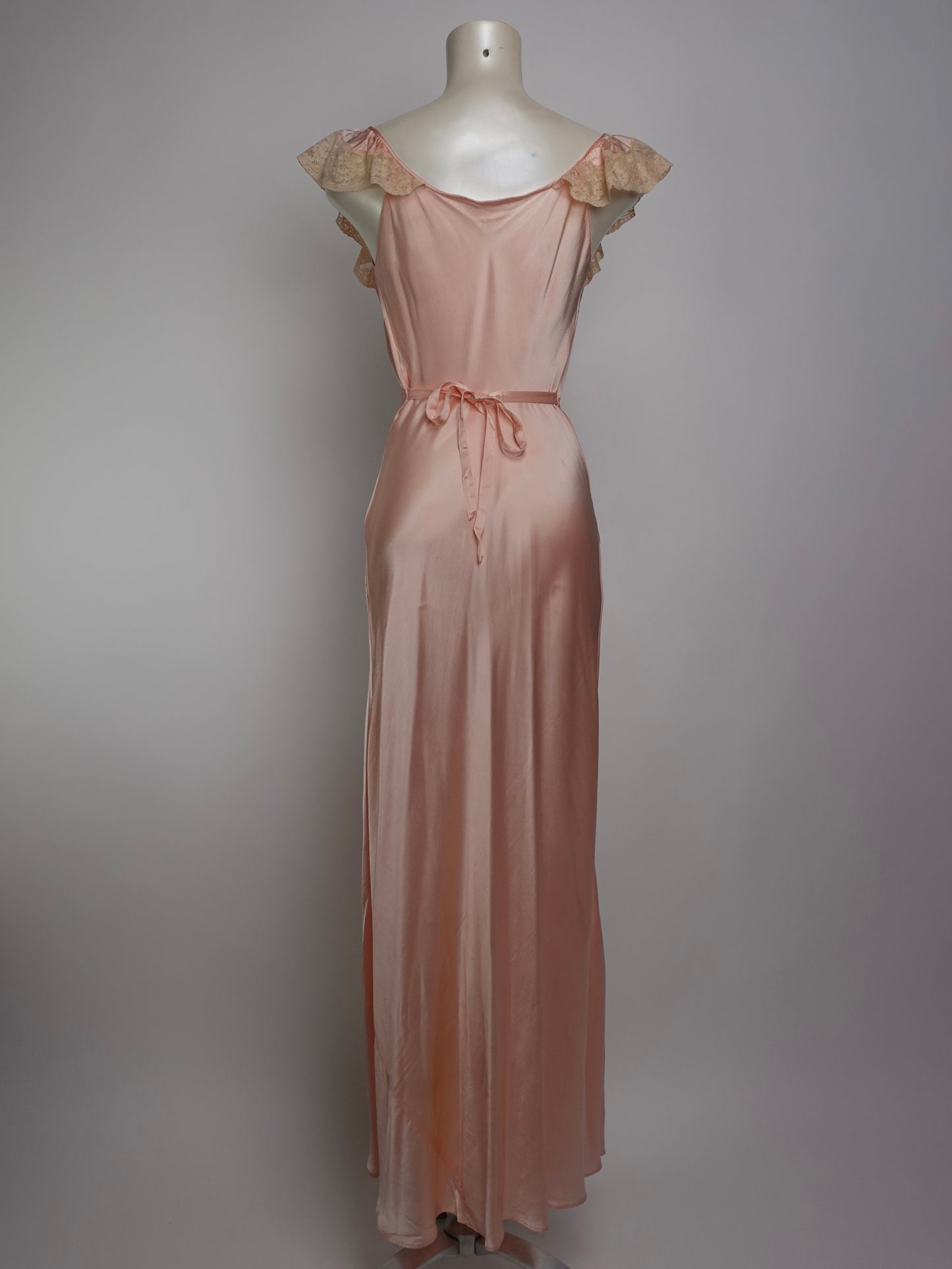 1940S - SILK/SATIN NIGHT GOWN