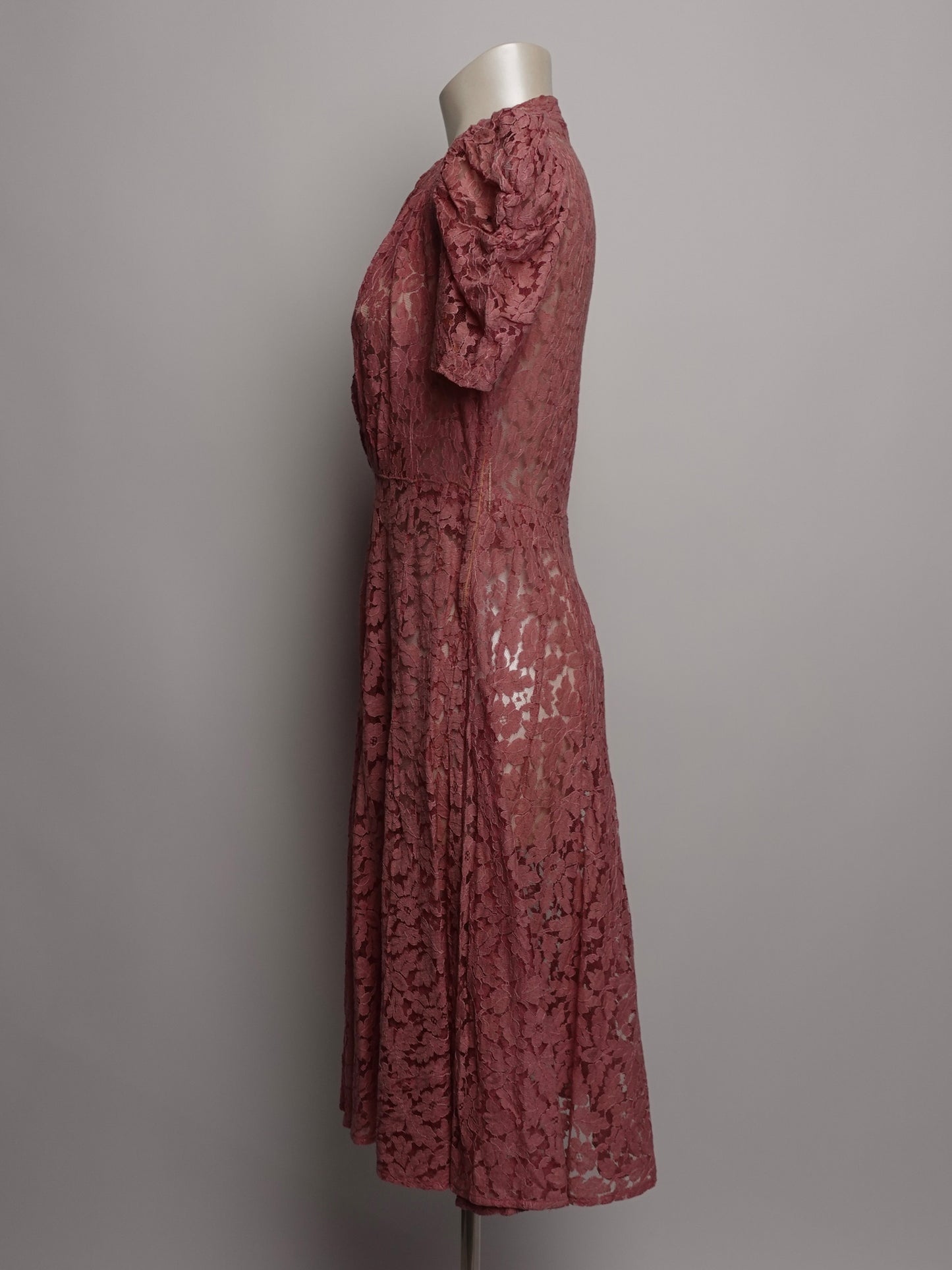 1940S - FRENCH LACE MIDI DRESS