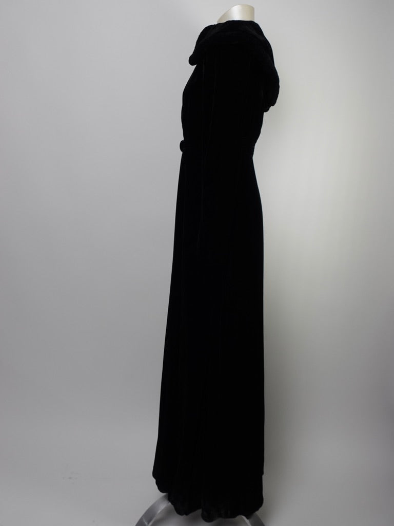 1930S/40S - BLACK VELVET OPERA CAPE/COAT