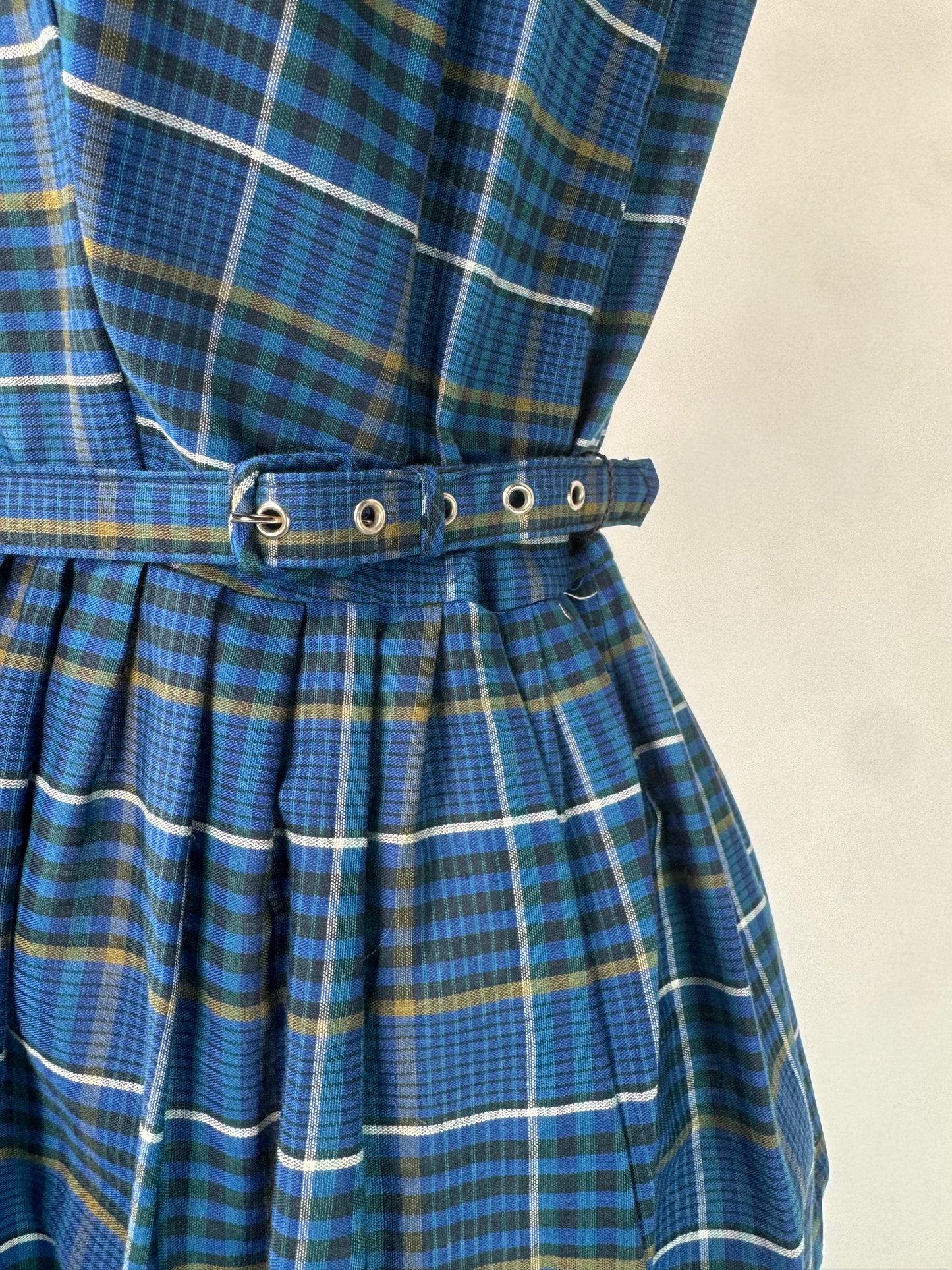 1950S/60S - SLEEVELESS COTTON/PLAID DAY DRESS DRESS