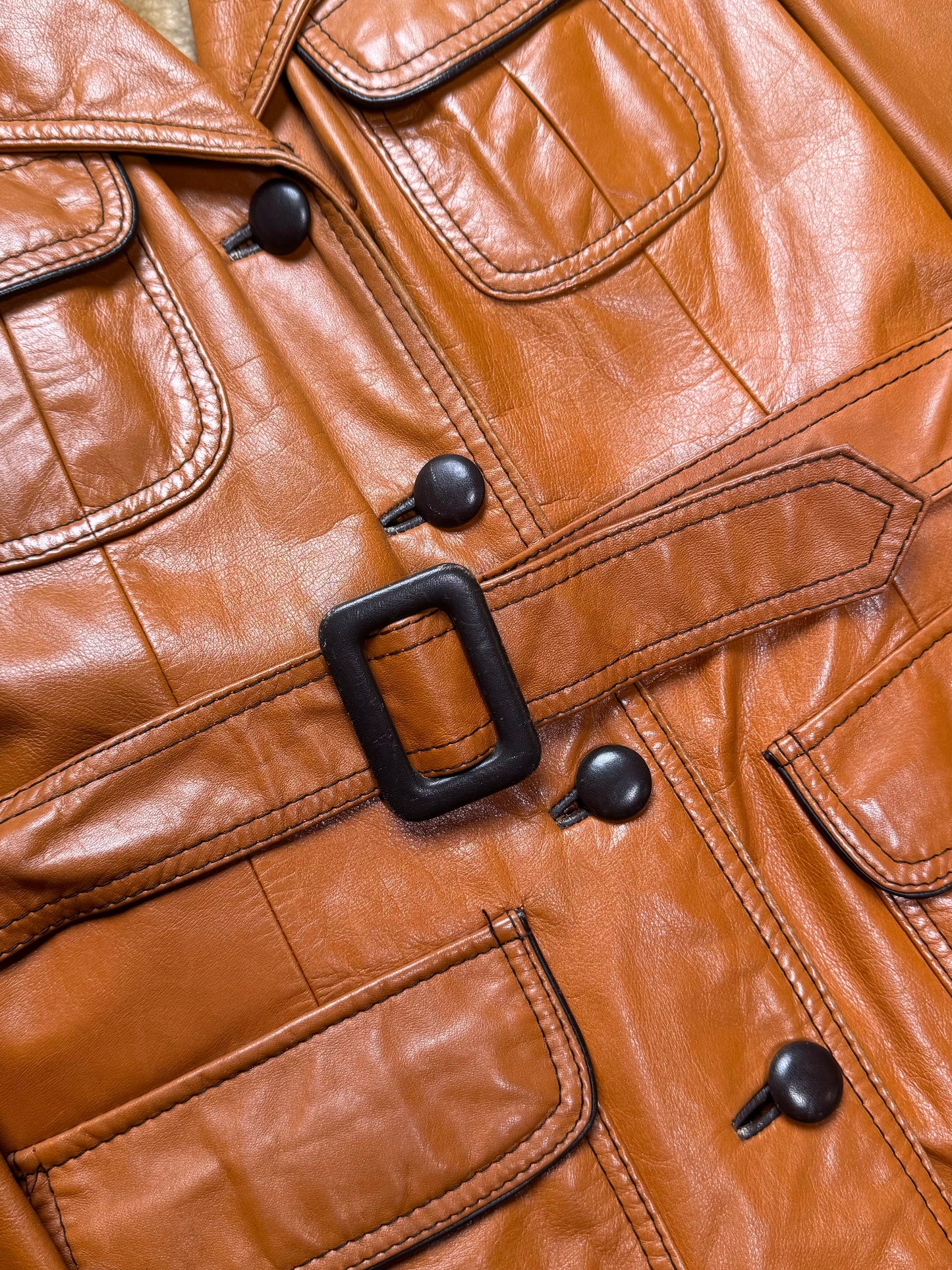 1970S - LADIES LEATHER COAT