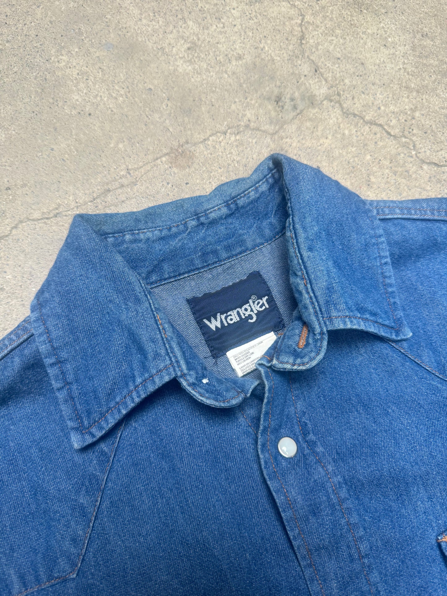 2000S - WRANGLER DENIM PEARL SNAP BUTTON UP