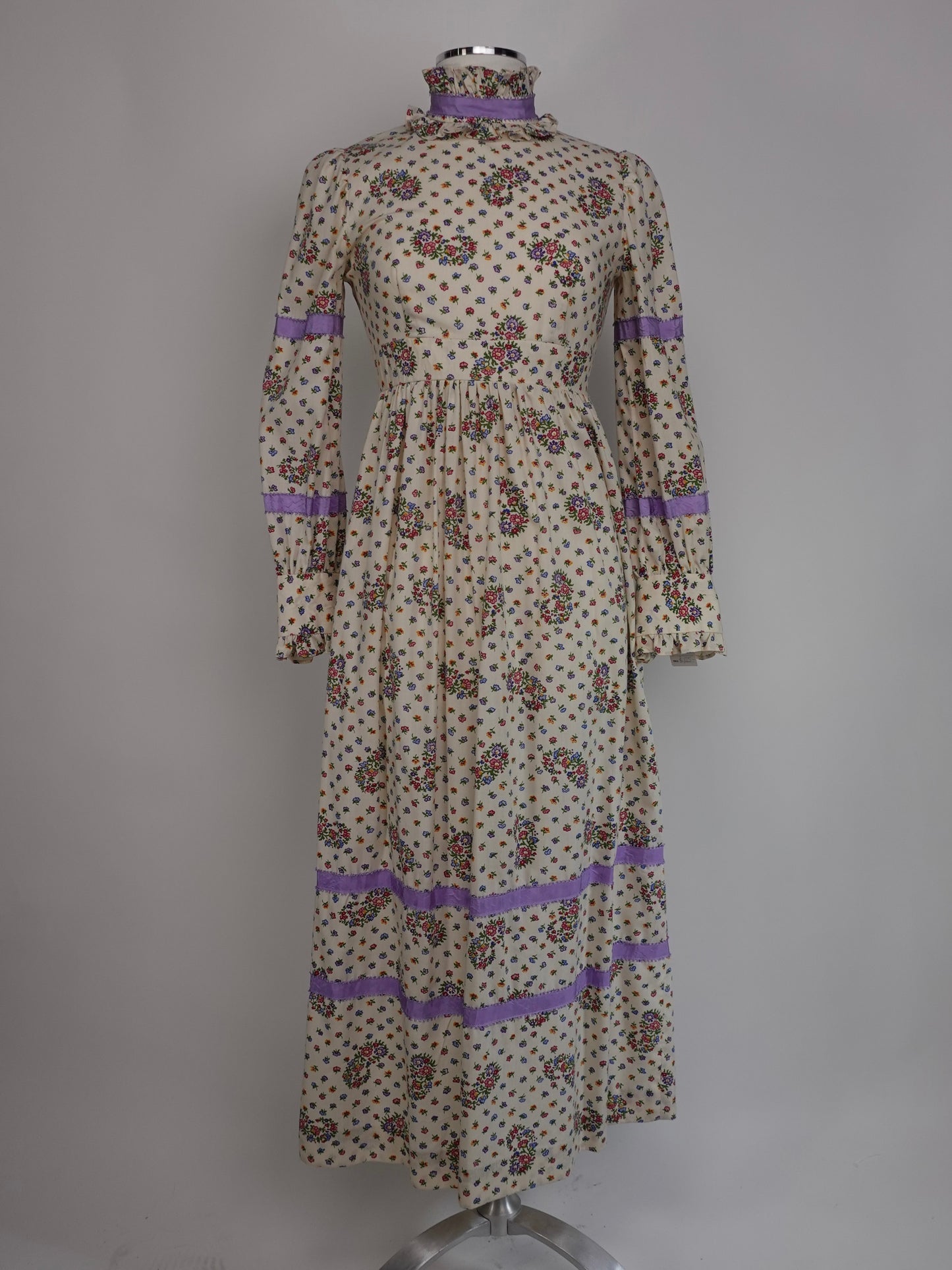 1960S/70S - FLORAL PATTERN HOUSE DRESS