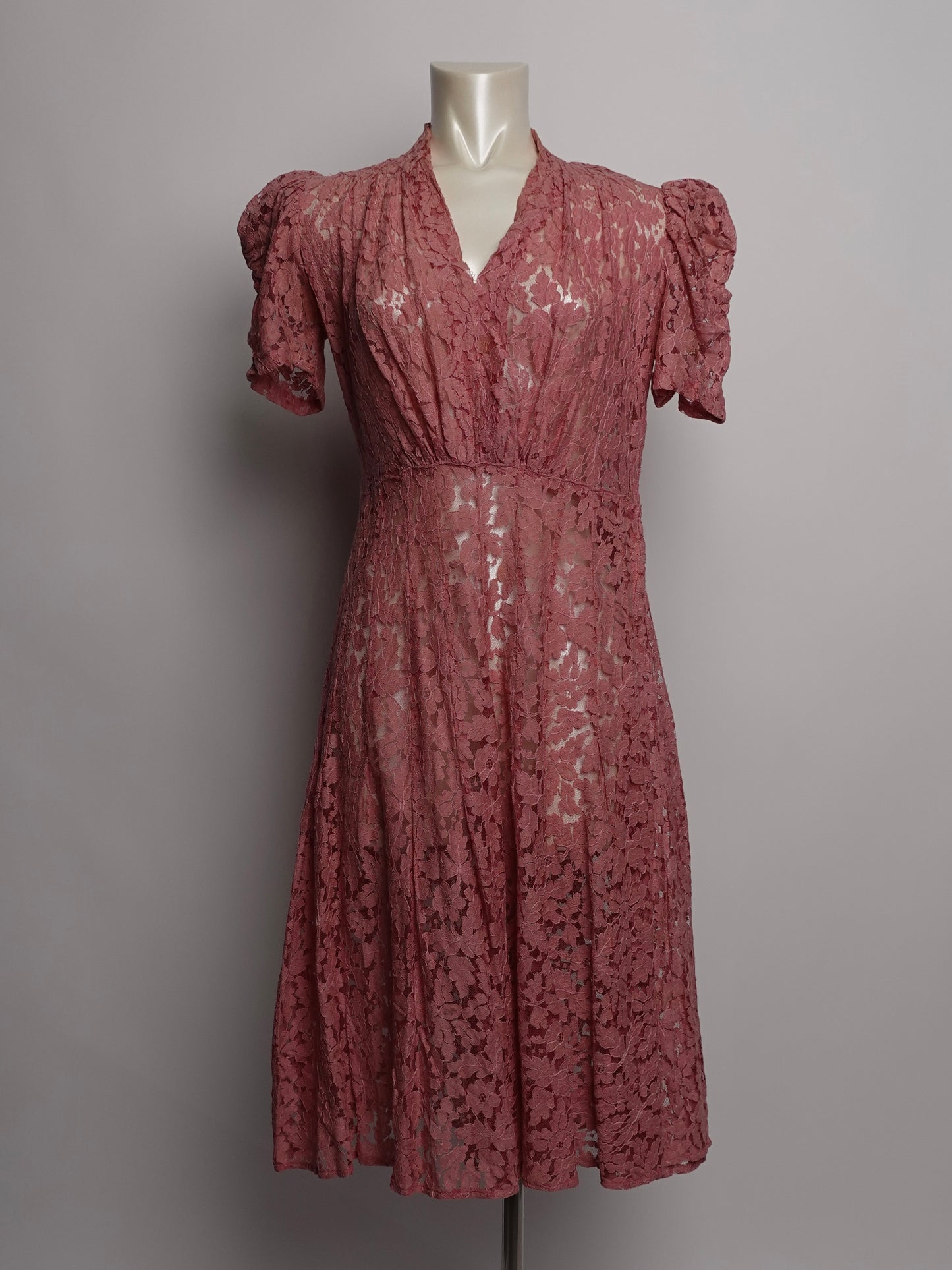 1940S - FRENCH LACE MIDI DRESS