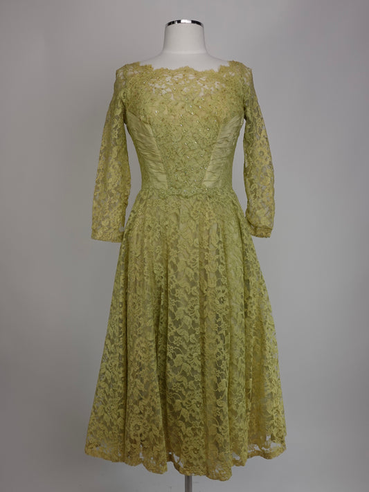 1960S - LIGHT GREEN LACE MESH TEA DRESS