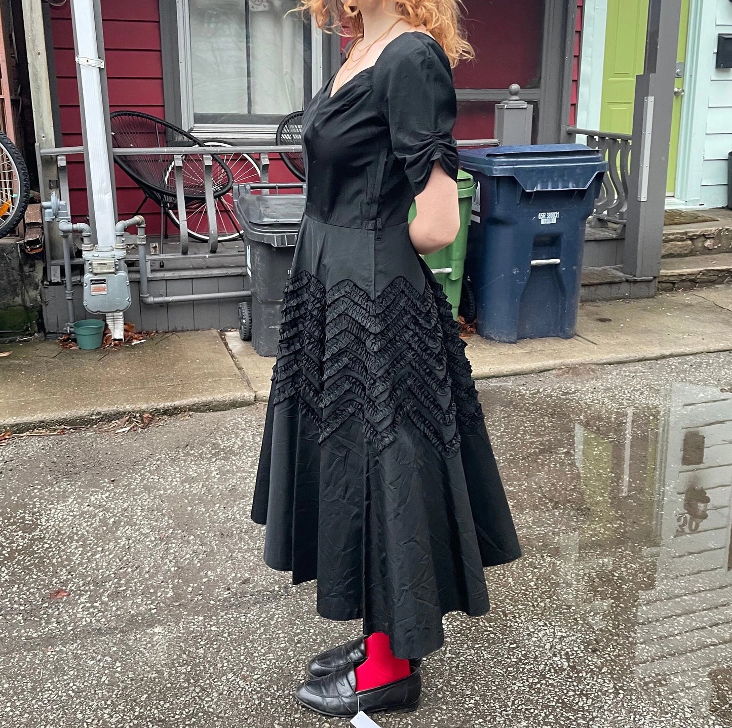 1950S - SUZY PERETTE BLACK TAFFETA DRESS WITH CIRCLE SKIRT