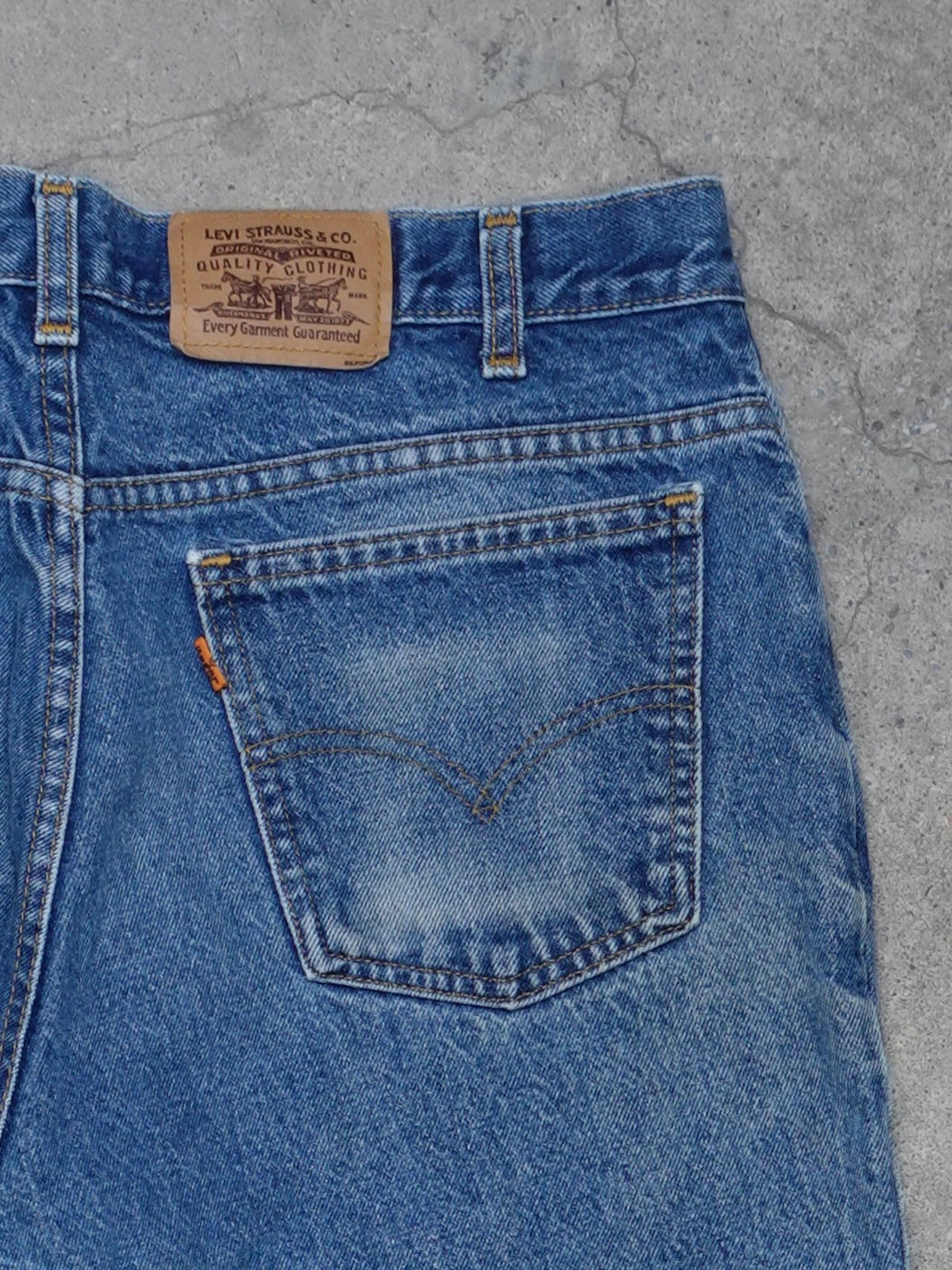 1990S - LEVIS ORANGE TAB DENIM JEANS