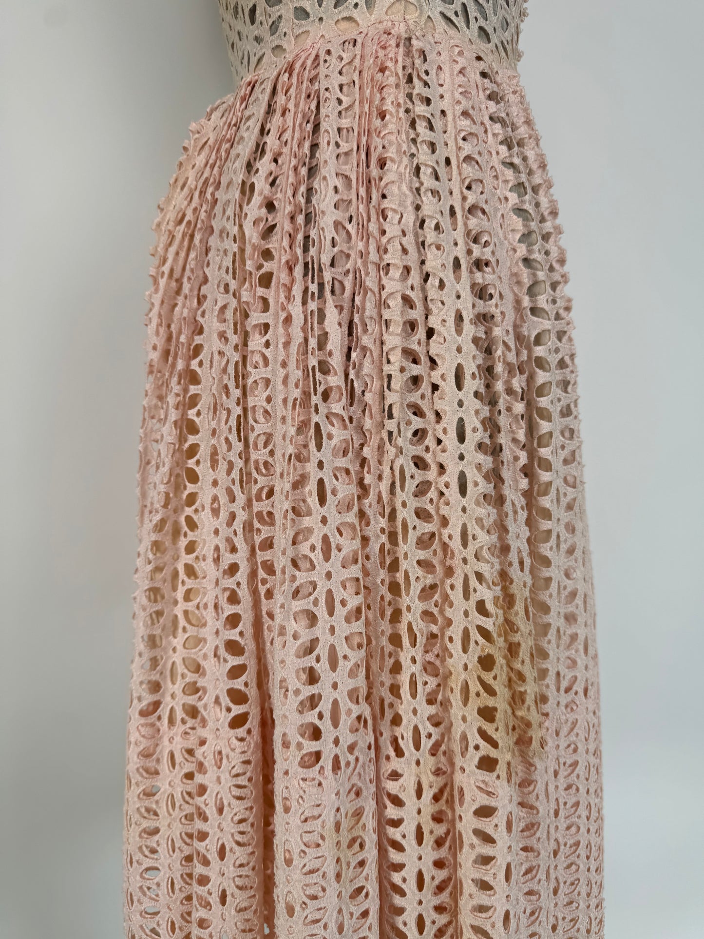 1960S - (PINK CROCHET/LACE)