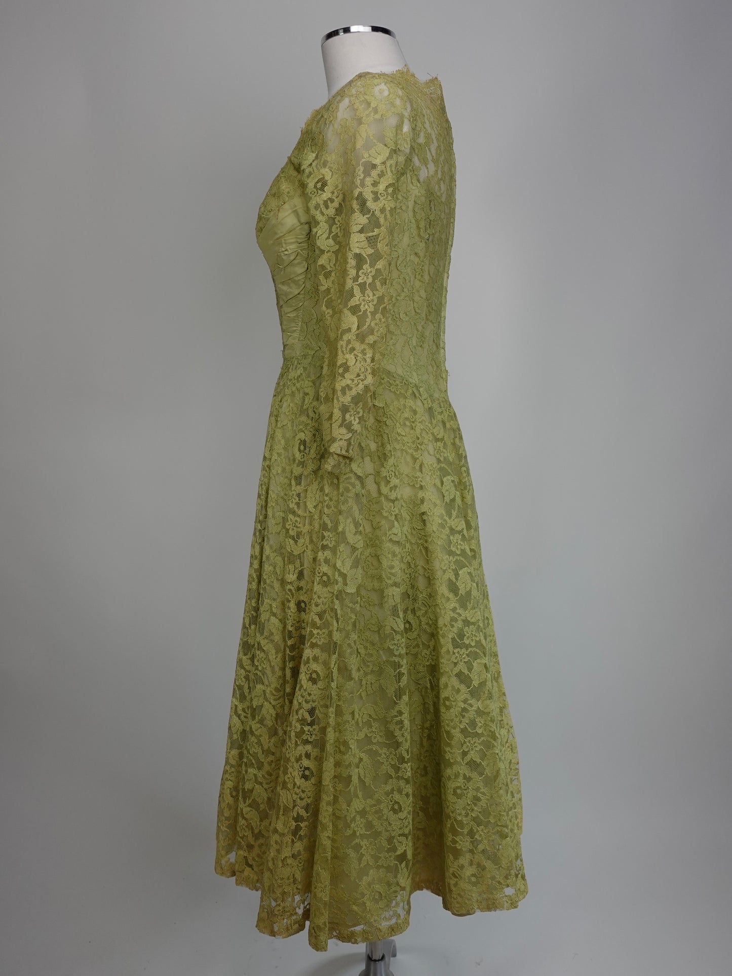 1960S - LIGHT GREEN LACE MESH TEA DRESS