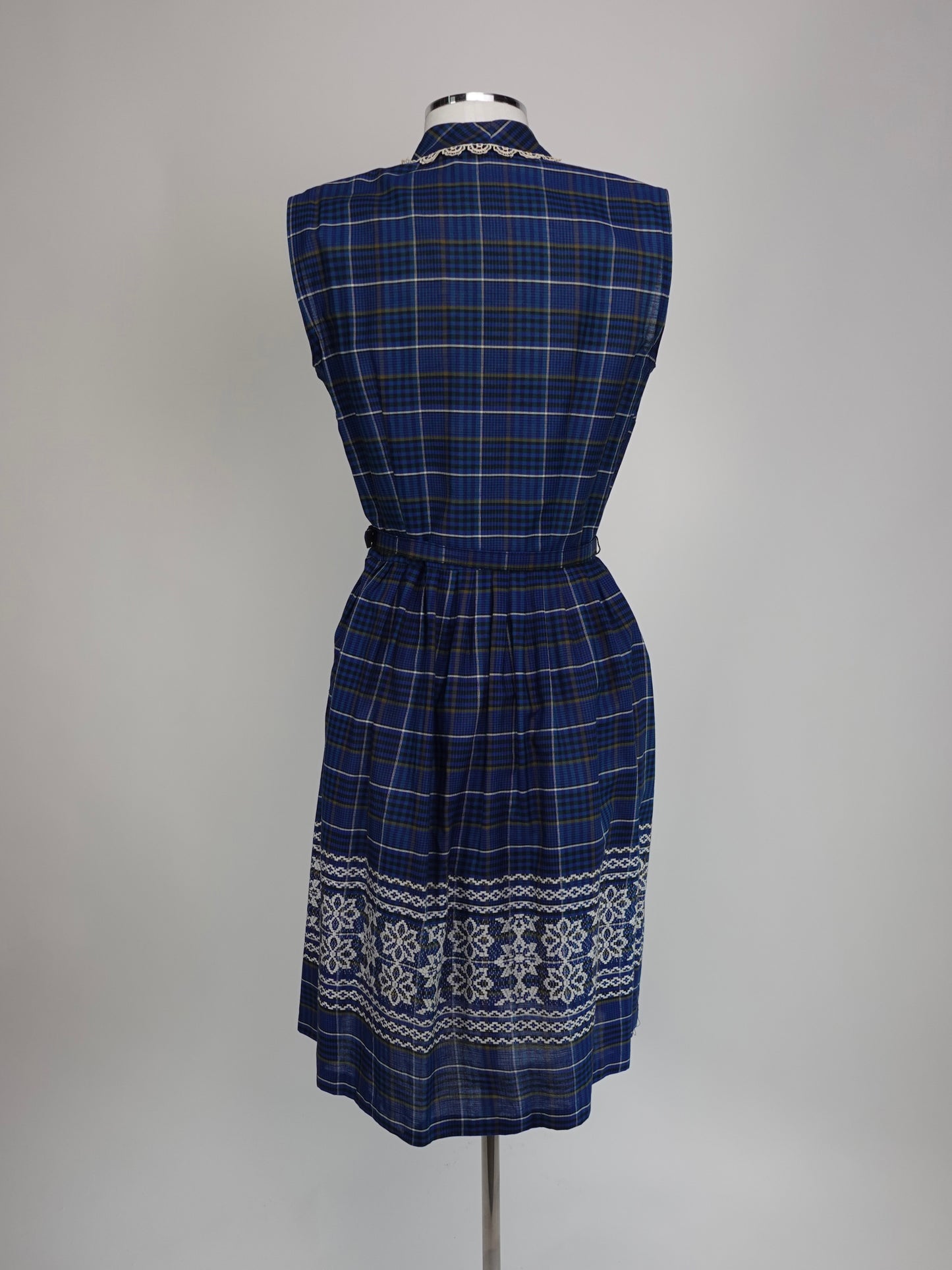 1950S/60S - SLEEVELESS COTTON/PLAID DAY DRESS DRESS