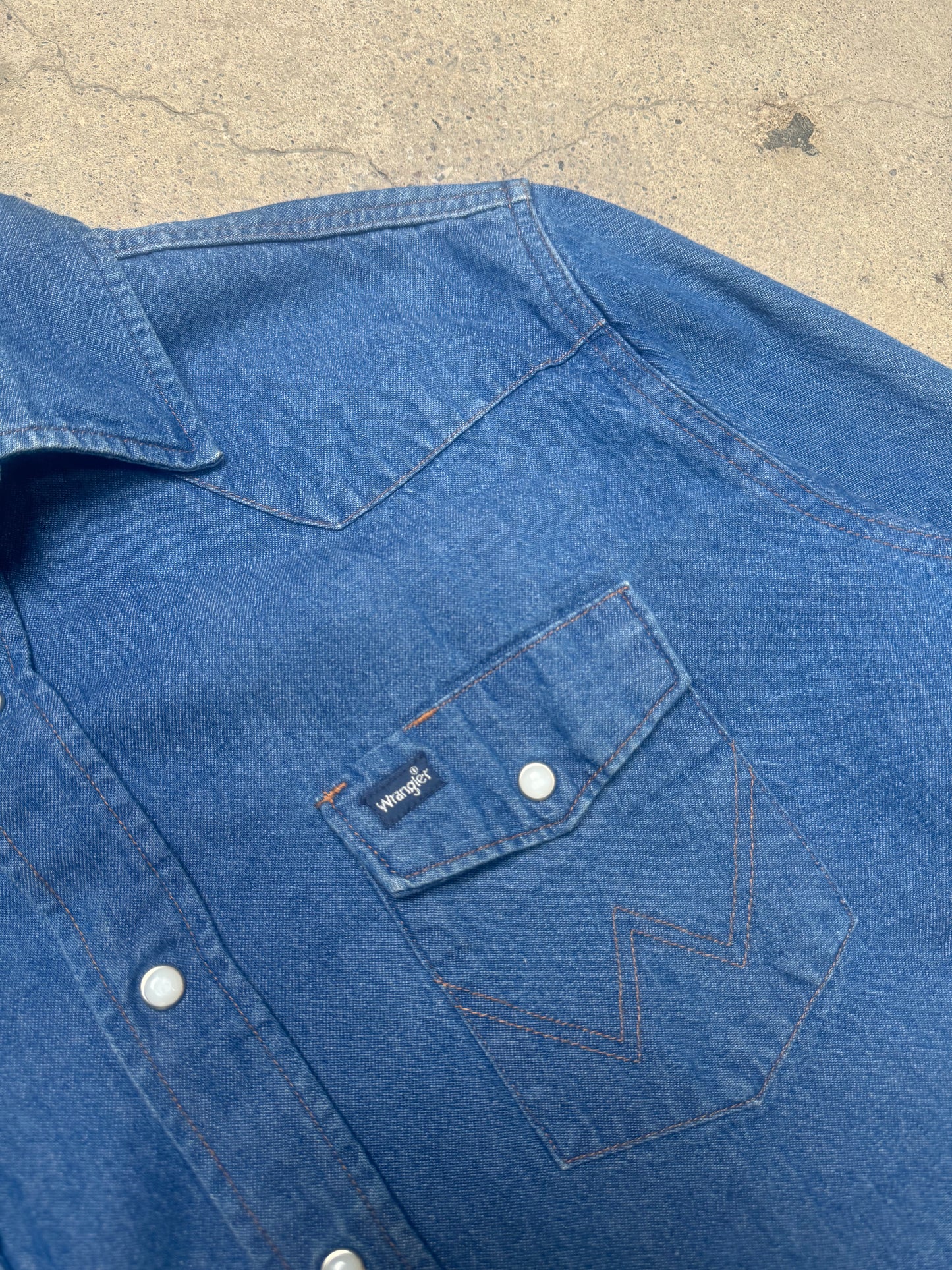 2000S - WRANGLER DENIM PEARL SNAP BUTTON UP