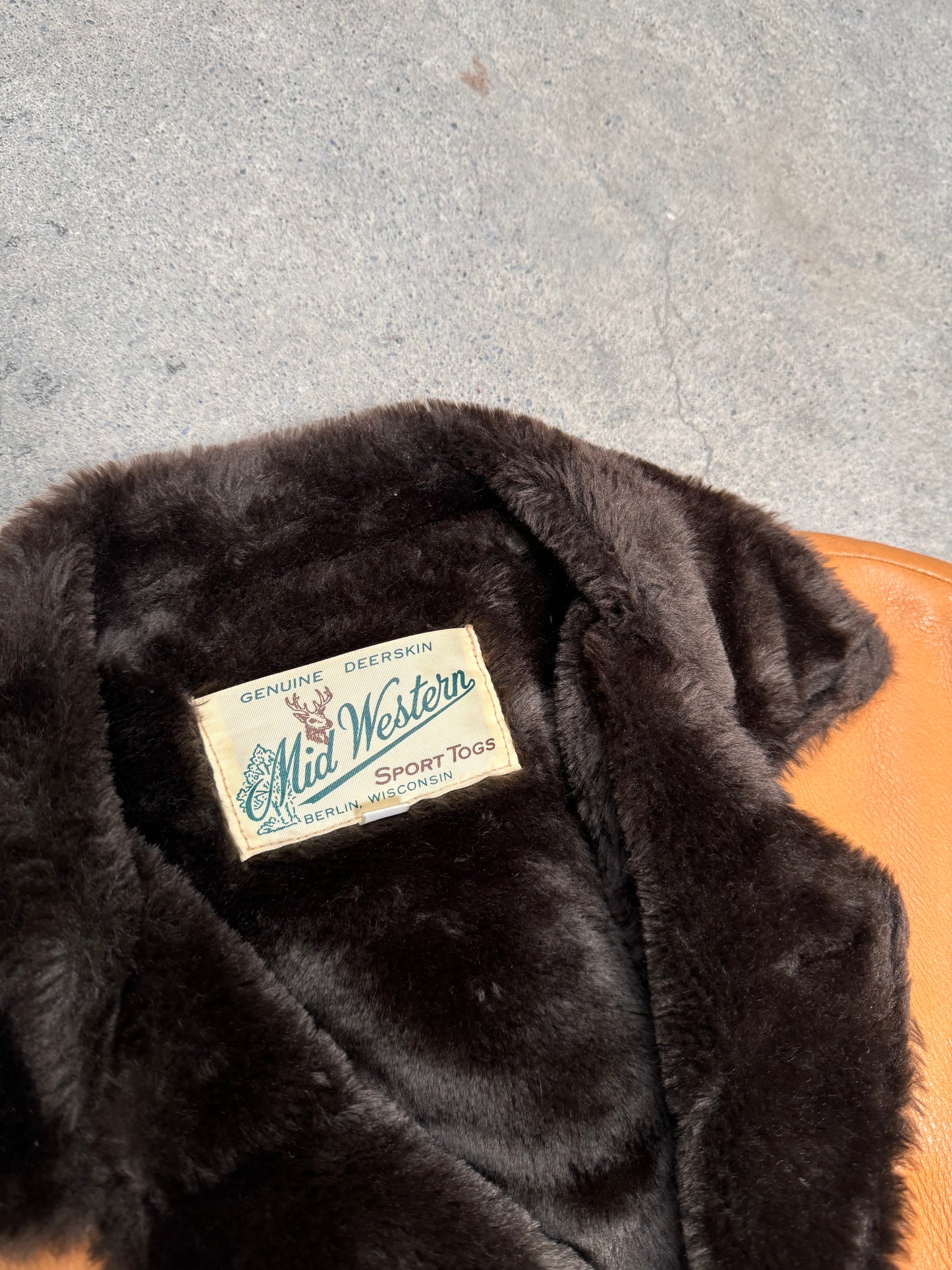 1970S - MIDWESTERN BUCKSKIN FAUX FUR LINED JACET