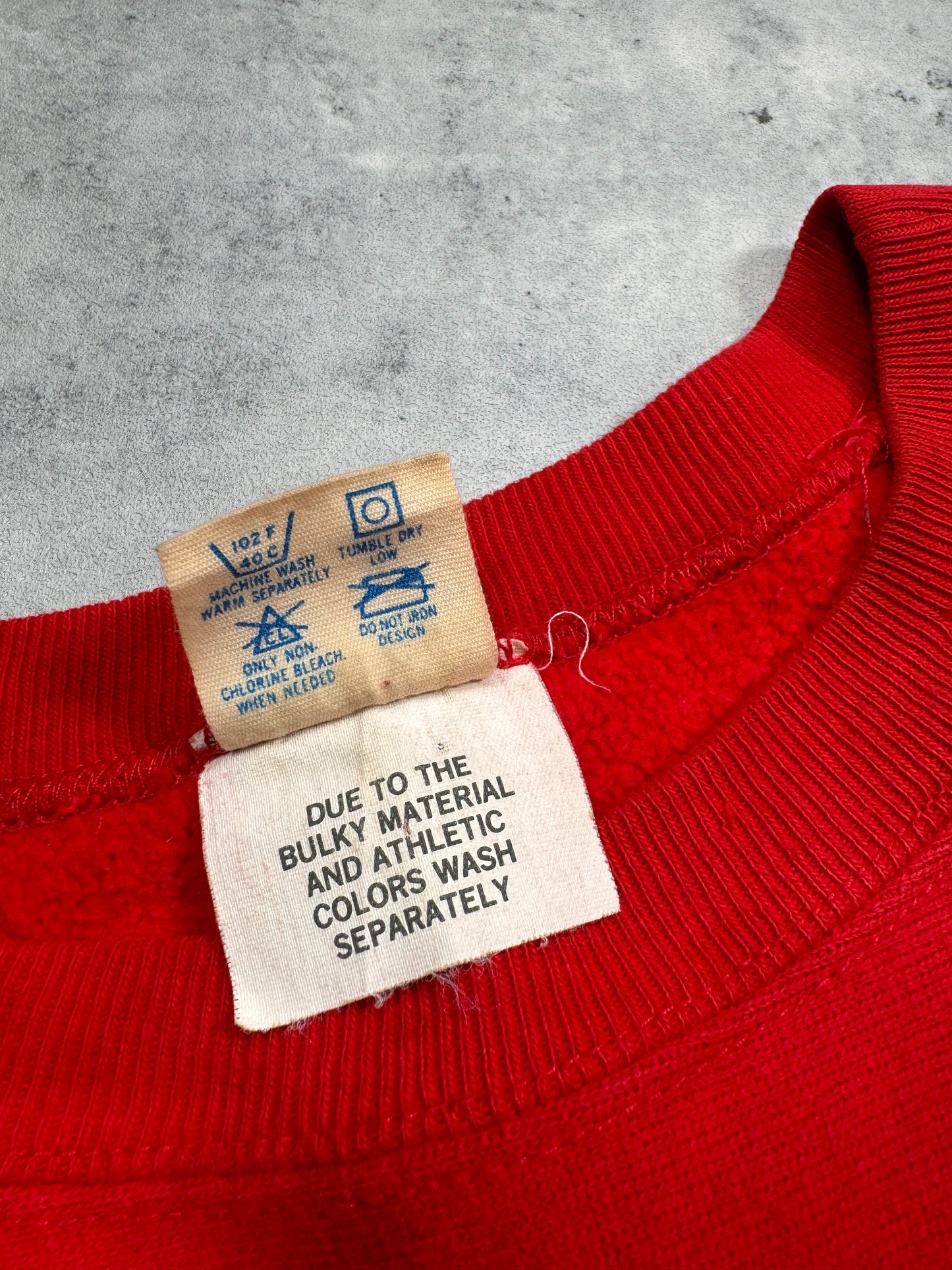 1990S - "GEORGE WASHINGTON UNIVERSITY" CHAMPION REVERSE WEAVE SWEATSHIRT