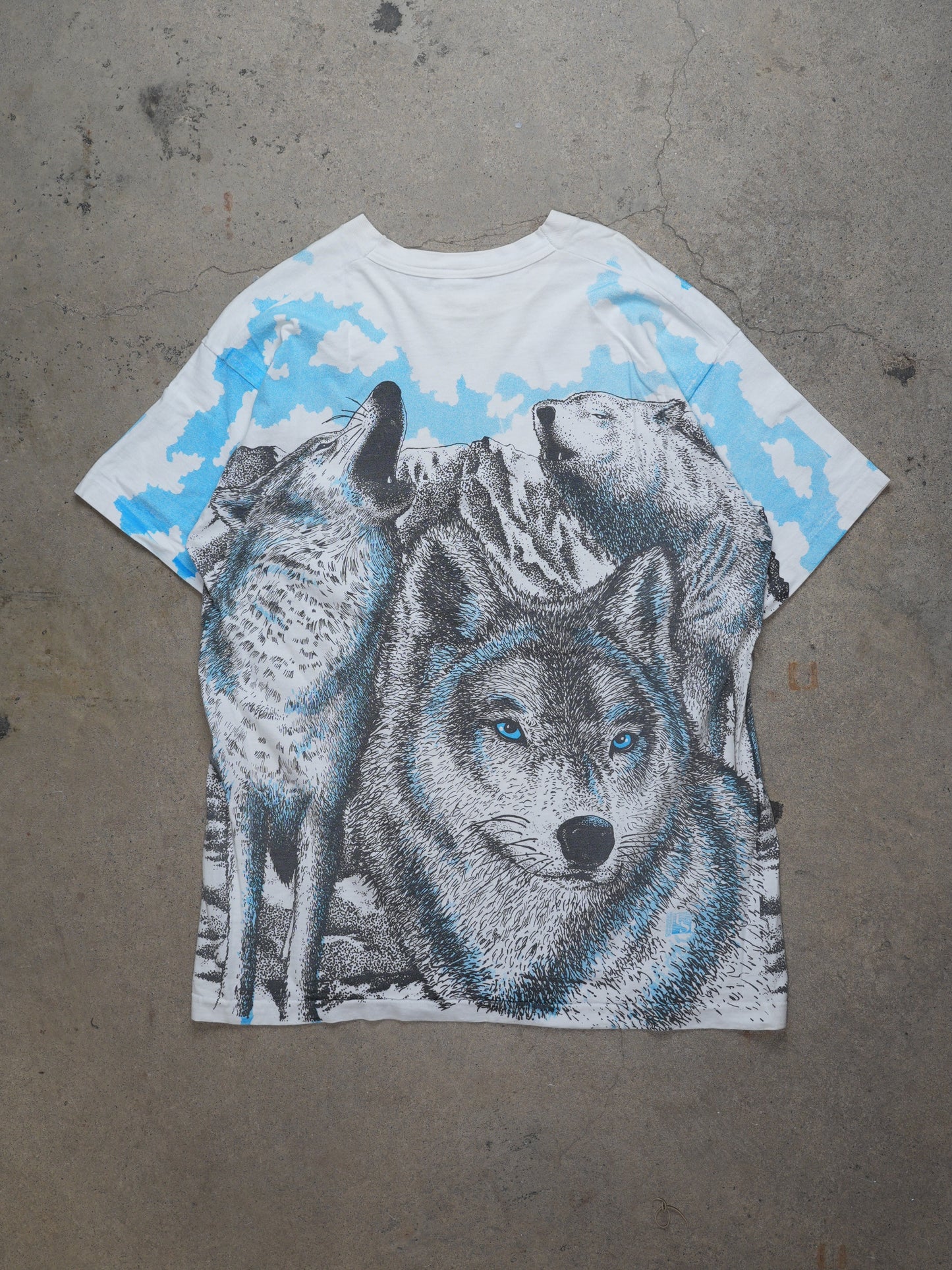  1990S - Wolf Graphic All Over Print T-Shirt (M)